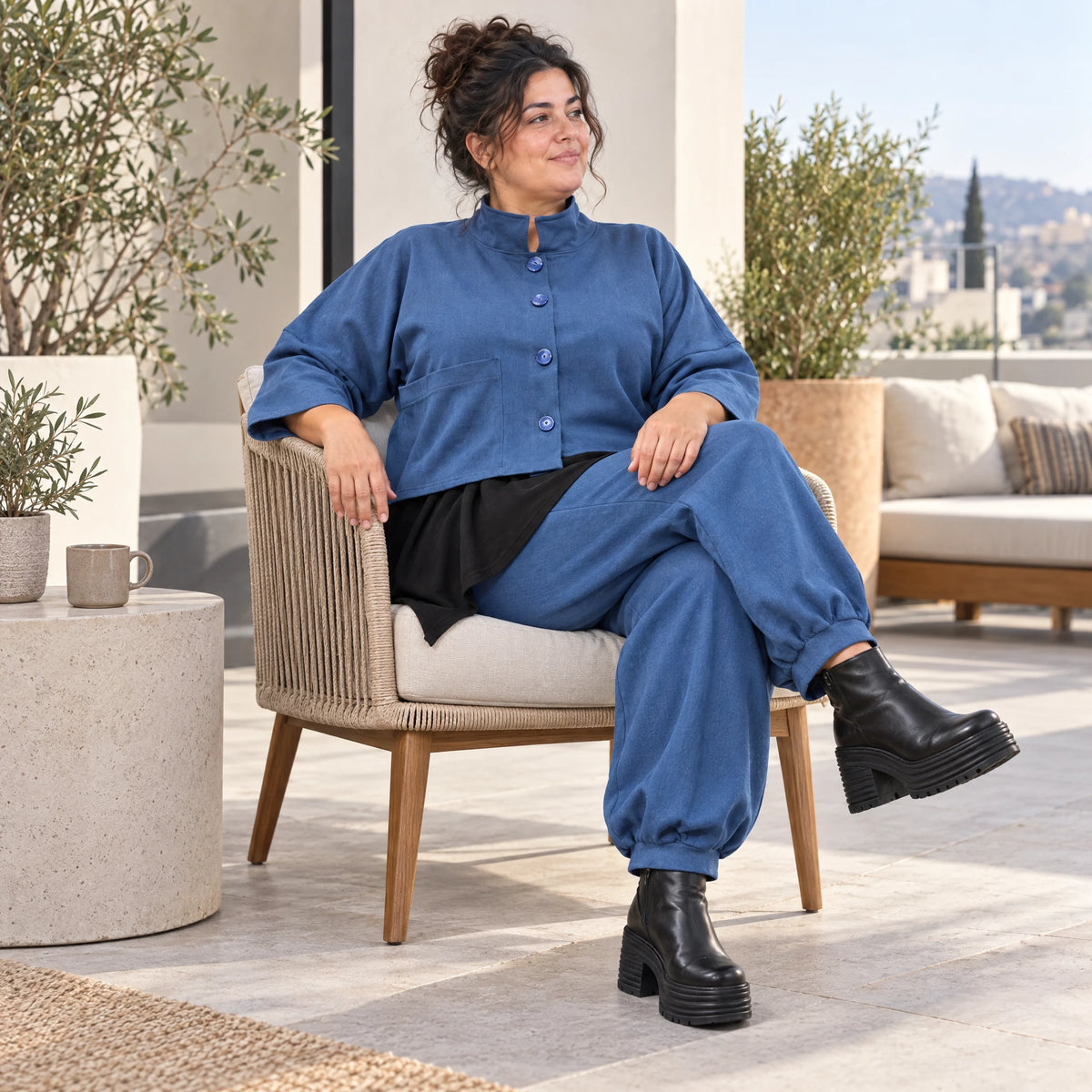Jeansjacke Stretchdenim mit Stehkragen Langarm Knopfverschluss und aufgesetzten Taschen