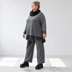 Wintershirt aus weichem Jersey mit Rollkragen Vokuhila Schnitt Taft und Seitenschlitzen