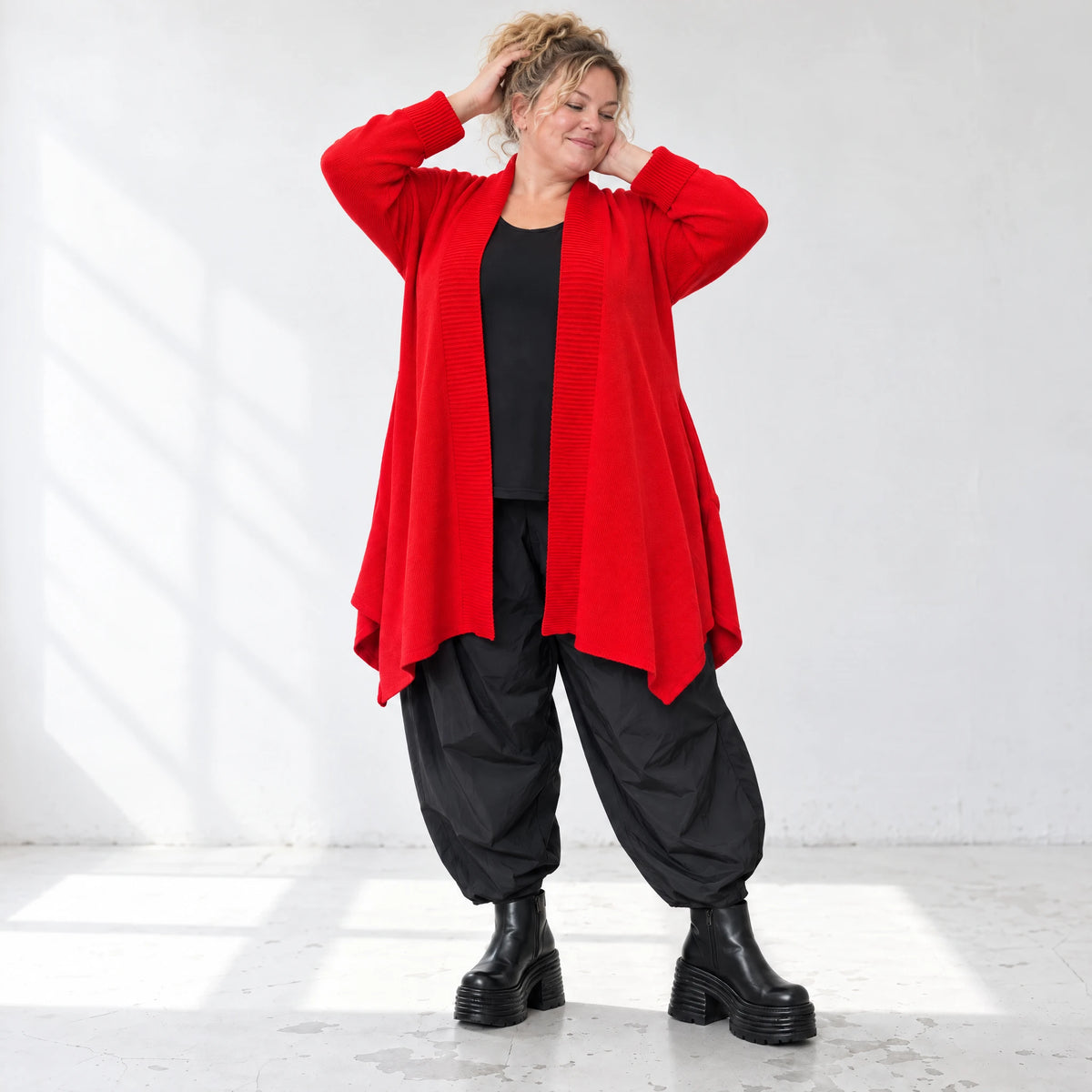 Cardigan aus reiner Baumwolle in A-Linie mit Stehkragen und Seitennahttaschen