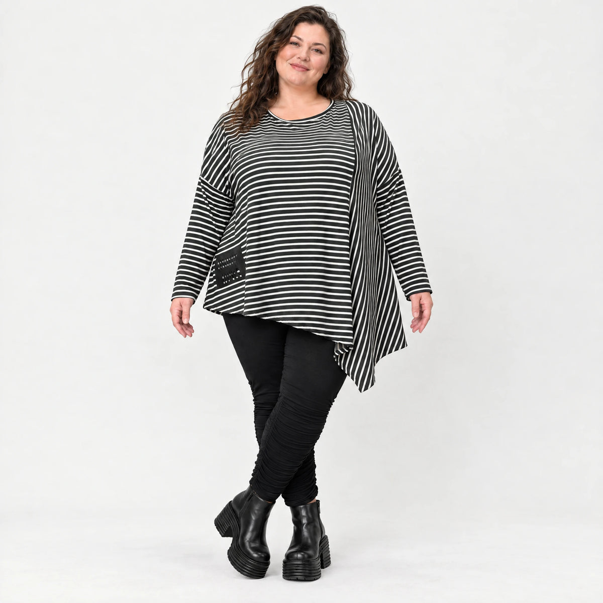 Langarmshirt in Schwarz/Weiß mit Zipfelsaum aus warmem Stretchjersey Made in Italy