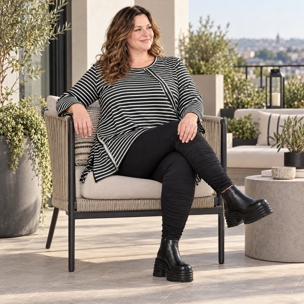 Langarmshirt Schwarz/Weiß in A-Linie aus weichem Stretchjersey mit Faltennahtmuster