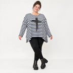 Langarmshirt in Dunkelblau/Weiß aus weichem Stretchjersey in A-Linie mit Seitenschlitzen