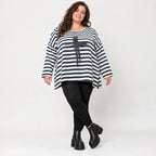 Langarmshirt in A-Linie aus Stretchjersey in Creme/Dunkelblau mit seitlichen Schlitzen