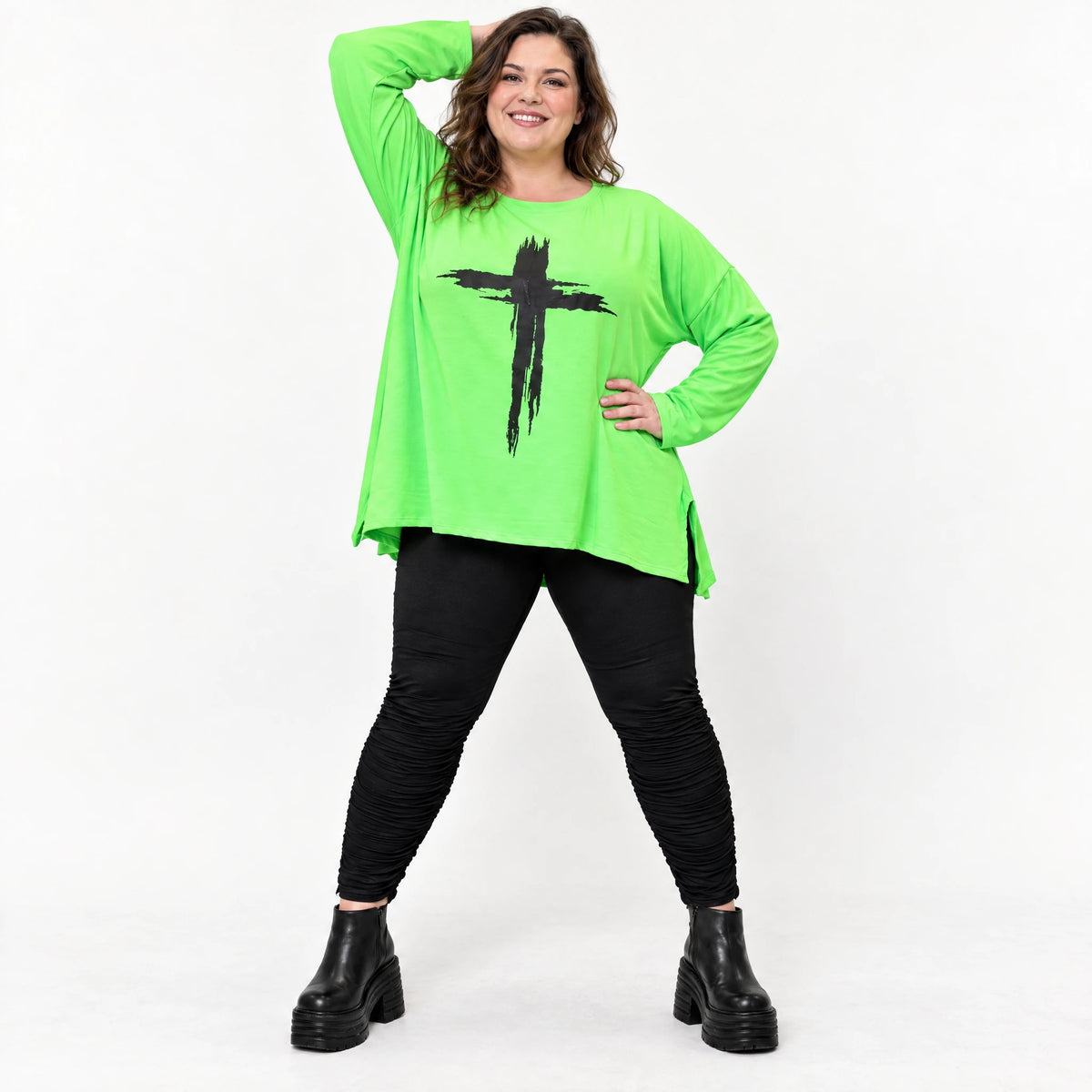Grünes Langarmshirt in fließender A-Linie aus feinem Stretchjersey mit Rundhalsausschnitt