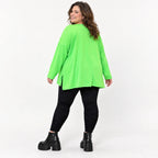 Grünes Langarmshirt in fließender A-Linie aus feinem Stretchjersey mit Rundhalsausschnitt