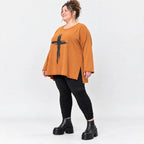 Braunes Langarmshirt mit fließender A-Linie und Rundhalsausschnitt aus Stretchjersey