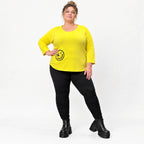 Shirt in leuchtendem Gelb aus weichem Stretchjersey mit Rundhalsausschnitt und 7/8-Arm