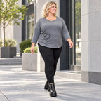 Weiches Shirt in Grau aus Stretchjersey mit gerundetem Schnitt und aufgesetzten Taschen