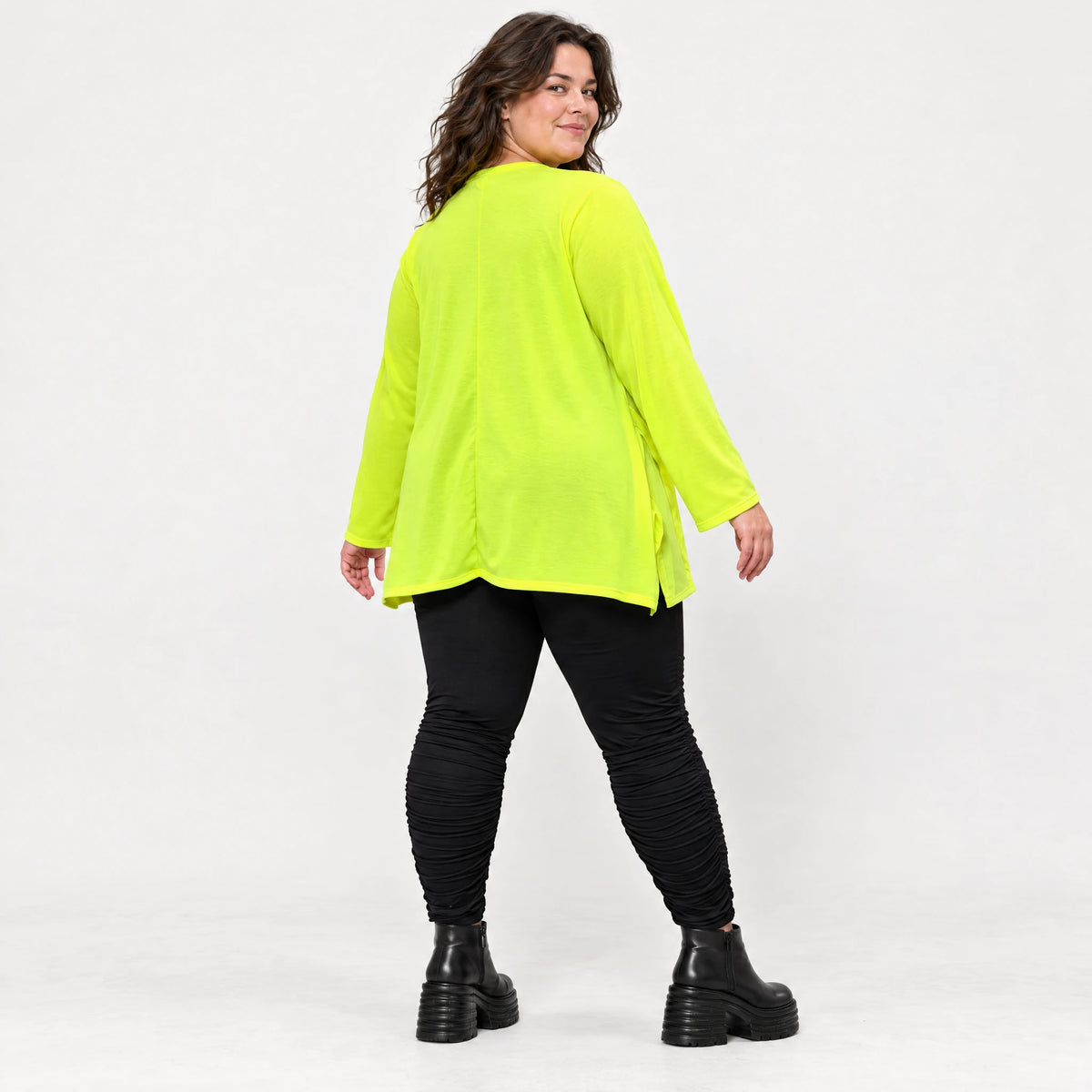 Langarmshirt in Neongelb aus feinem Stretchjersey mit Baumwolle und schmeichelnder A-Linie