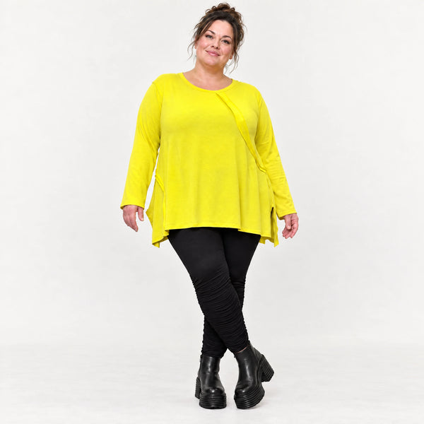 Langarmshirt in strahlendem Gelb mit fließender A-Linie aus weichem Baumwolljersey