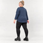 Feinstrickshirt in Blau/Weiß meliert mit Rundhalsausschnitt und aufgesetzten Taschen