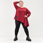 Strickshirt in Rot/Weiß Melange mit asymmetrischem Zipfelsaum aus flauschigem Feinstrick
