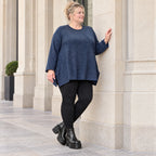 Langarmshirt aus flauschigem Feinstrick in Blau/Weiß gemustert mit fließender A-Linie