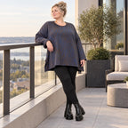 Langarmshirt aus flauschigem Feinstrick in Blau/Braun mit A-Linie und Seitenschlitzen