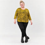 Flauschiges Feinstrickshirt in Gelb/Schwarz mit aufgesetzten Taschen für kalte Wintertage