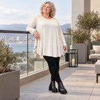 Langarmshirt in Beige aus weichem Modalstretch mit runder Form und Seitennahttaschen