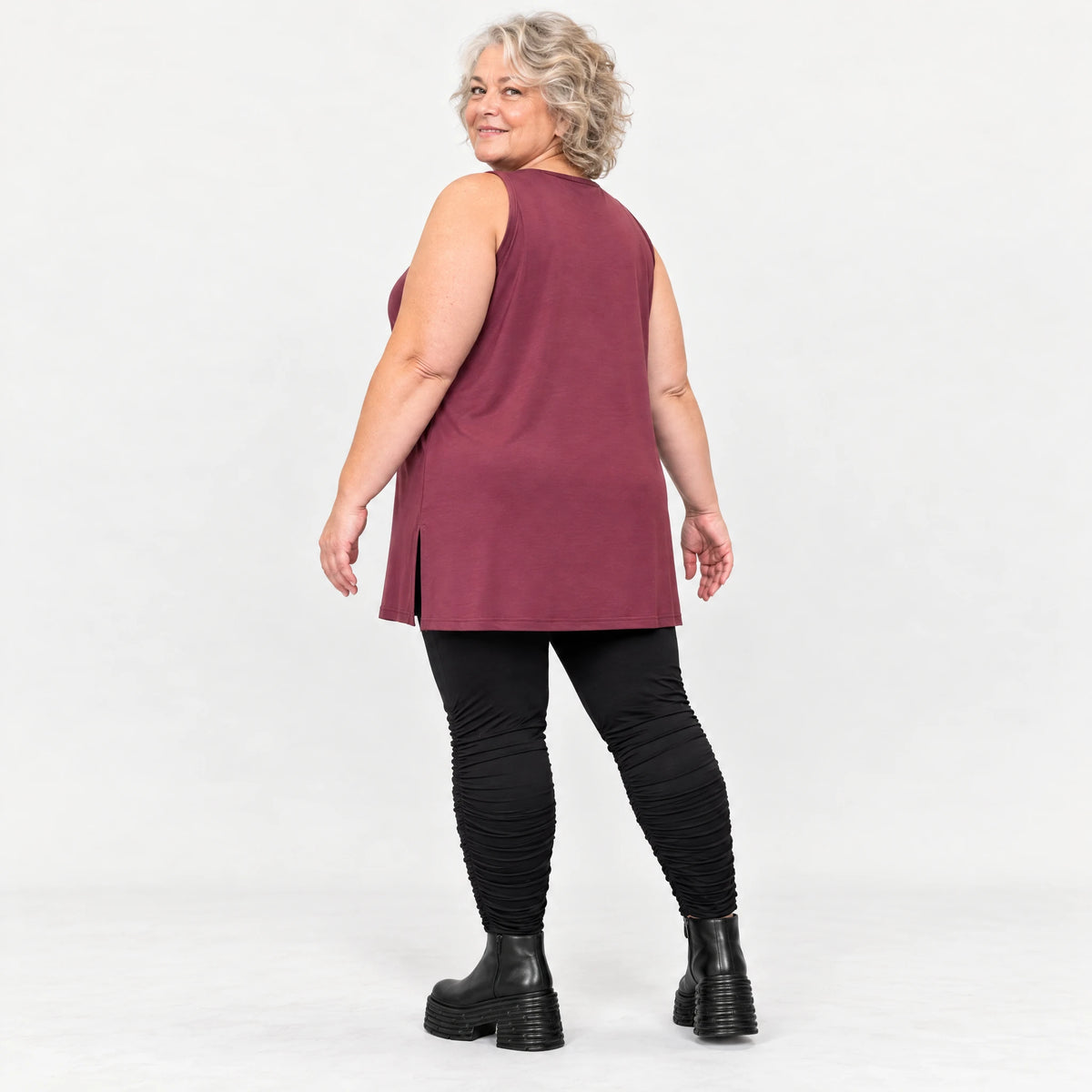 Ärmelloses Top in Bordeaux aus Modalstretch mit geradem Schnitt und Seitenschlitzen