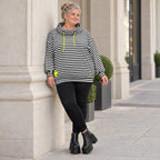 Kapuzenhoody aus Italien in Gelb/Schwarz/Weiß mit Streifendesign aus feinem Stretchjersey