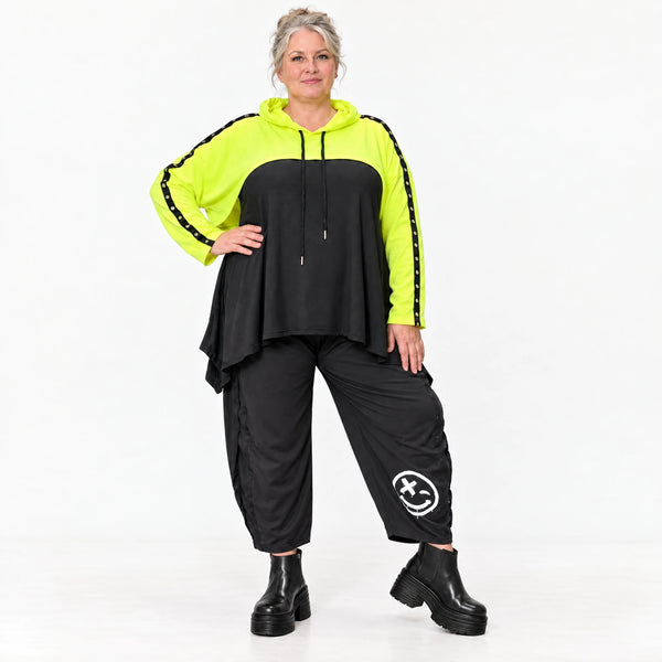 Lässiger Überwurf in leuchtendem Neongelb aus weichem Stretchjersey mit warmer Kapuze