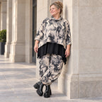 Kastiger Feinstrickpullover mit Rollkragen in Ecru/Schwarz aus weichem Strick mit Stretch