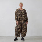 Luftige Ballon Hose aus feiner Viskose Popeline im ausgefallenem Lagenlook mit Taschen, Schwarz/Sand/Beige