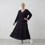 Leichte Jersey Jacke in tiefem Schwarz mit asymmetrischem Schnitt und weichem Tragekomfort