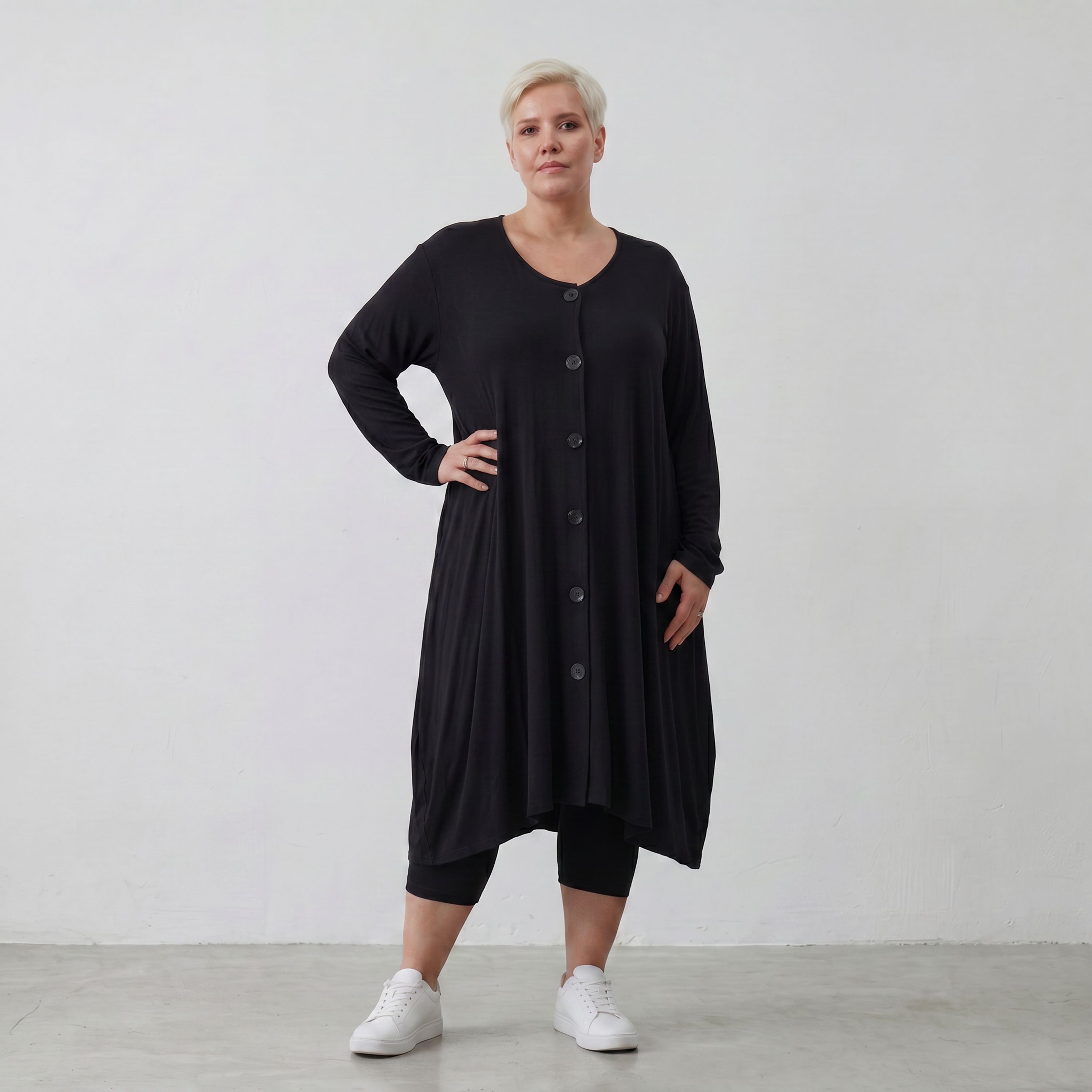 Elegante Jersey Jacke in Schwarz mit schmeichelhafter Silhouette und praktischen Taschen