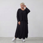 Femininer Ballonrock aus Stretch Jersey in Schwarz mit dehnbarem Bund und viel Volumen