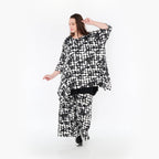  A-Form Bigshirt von AKH Fashion aus Materialmix, 1433.01019, Schwarz/Weiß, Schick, Modern