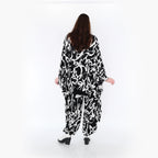 Zipfel Bigshirt von AKH Fashion aus Viskose, 1434.07026, Schwarz/Weiß, Schick, Modern, Bequem