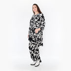  AKH Fashion Shirt in Vokuhila-Form, aus Viskose, 1434.07028, Schwarz/Weiß, Schick, Modern