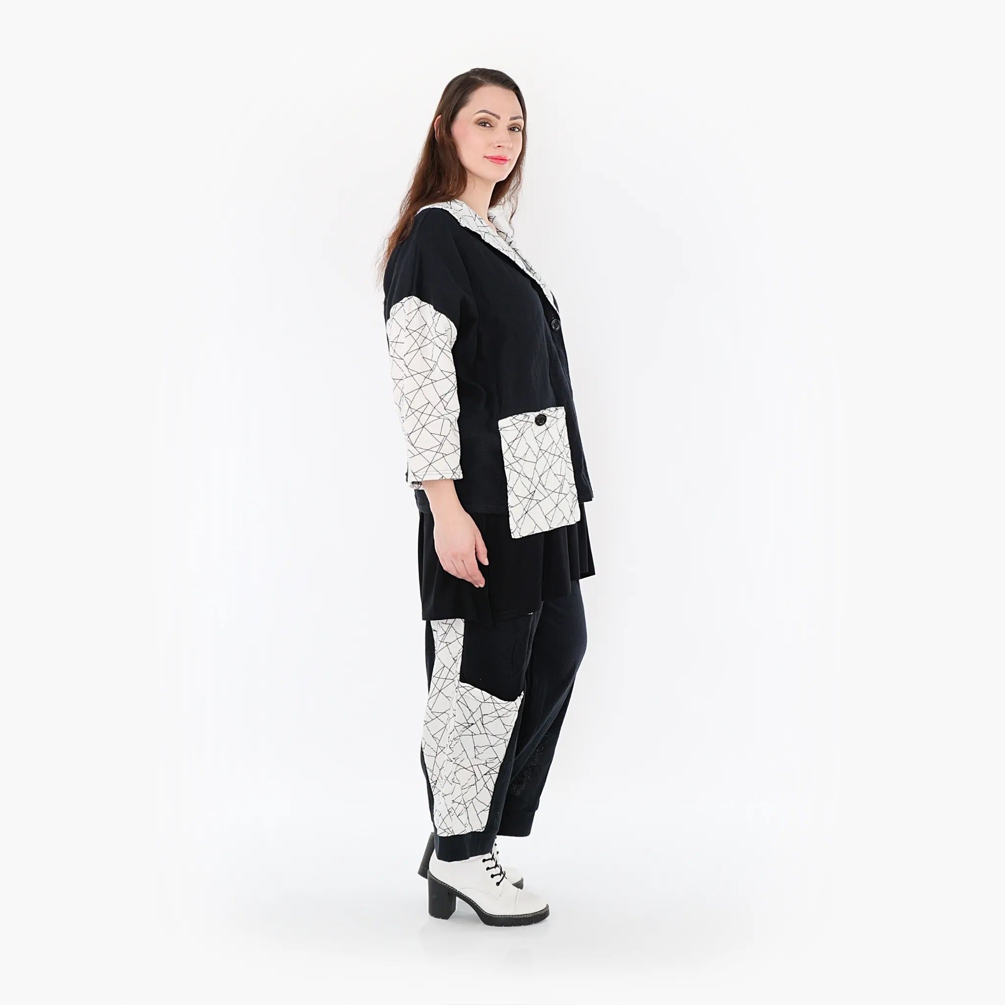  AKH Fashion Jacke in kastiger Form, aus Baumwolle, 1441.07025, Schwarz/Weiß, Schick