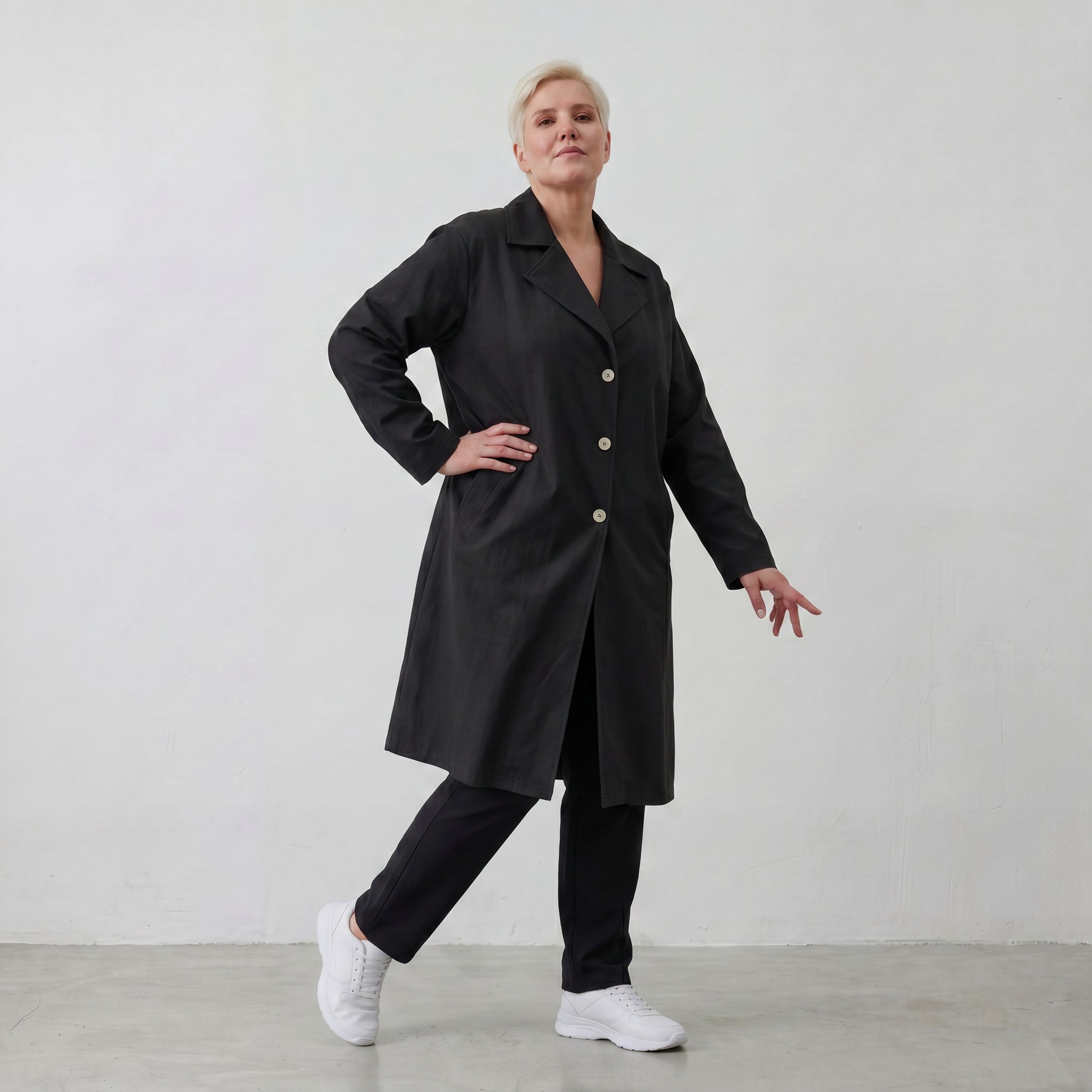 Schwarzer Oversize Mantel fliessend elastisch zeitlos leger sommerlich fuer Lagenlook