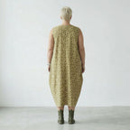 Zeitloses Oversize Ballon Kleid im legeren Lagenlook aus feiner Baumwoll Popeline mit Punkten, Beige/Olive