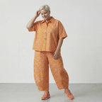 Leichte Ballonhose aus feiner Baumwolle im angesagten Lagenlook mit weiten Beinen und Punkten, Rosa/Orange