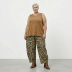 Ausgefallene Ballon Hose im legeren Lagenlook aus leichter Viskose Baumwolle mit Zebra Muster, Beige/Schwarz/Fuchsia