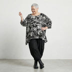 Außergewöhnlich leichtes Oversize Lagenlook Big Shirt mit floraler Musterung in Leinen Optik, Schwarz/Weiß