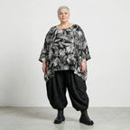 Außergewöhnlich leichtes Oversize Lagenlook Big Shirt mit floraler Musterung in Leinen Optik, Schwarz/Weiß