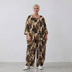 Popelineshirt in schwarzbeigem Batiklook A-Form mit Rundhals und Dreiviertelarm luftig