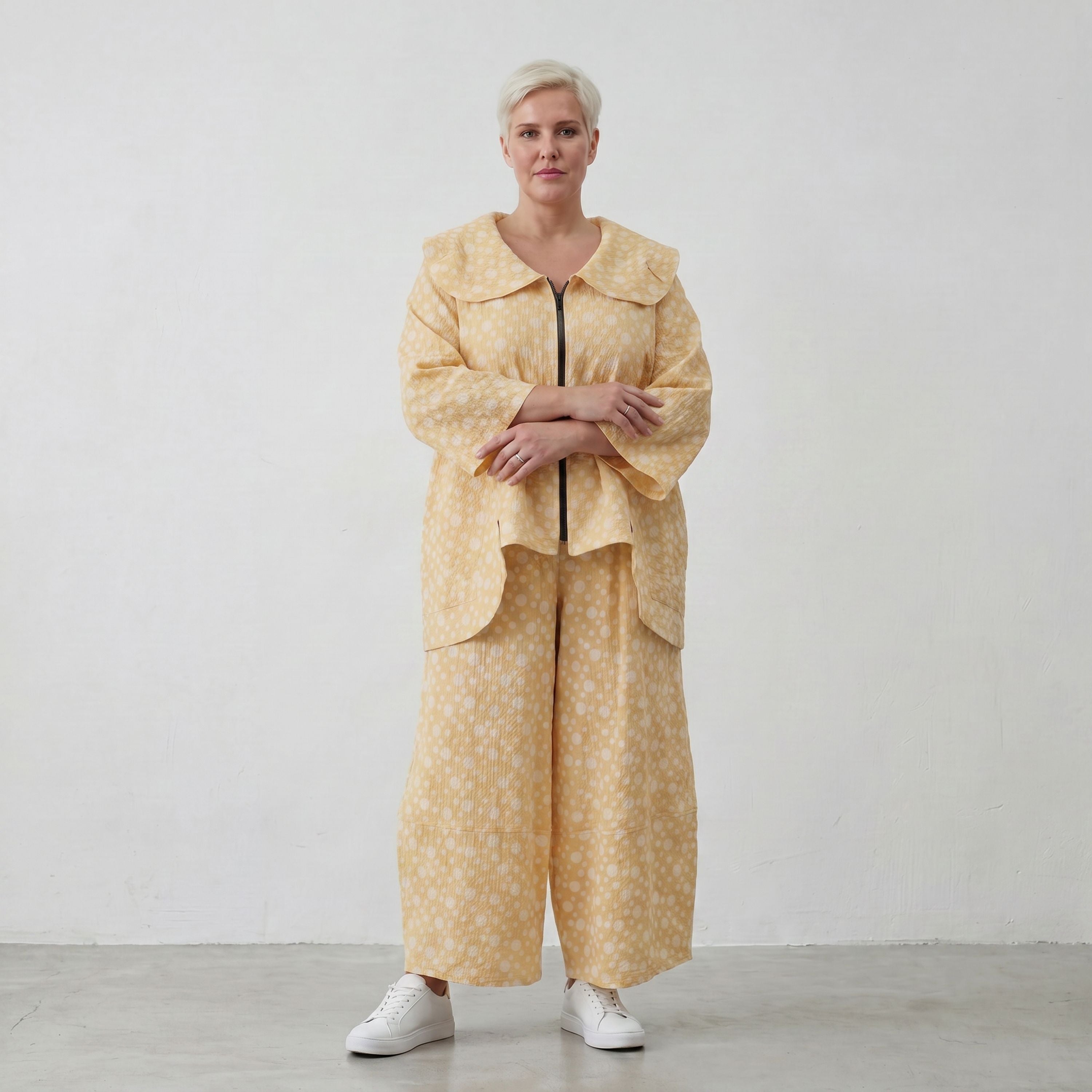 Fliessende Marlenehose Gelb Ecru aus Baumwolle luftig leger Lagenlook zeitlos zarte weit