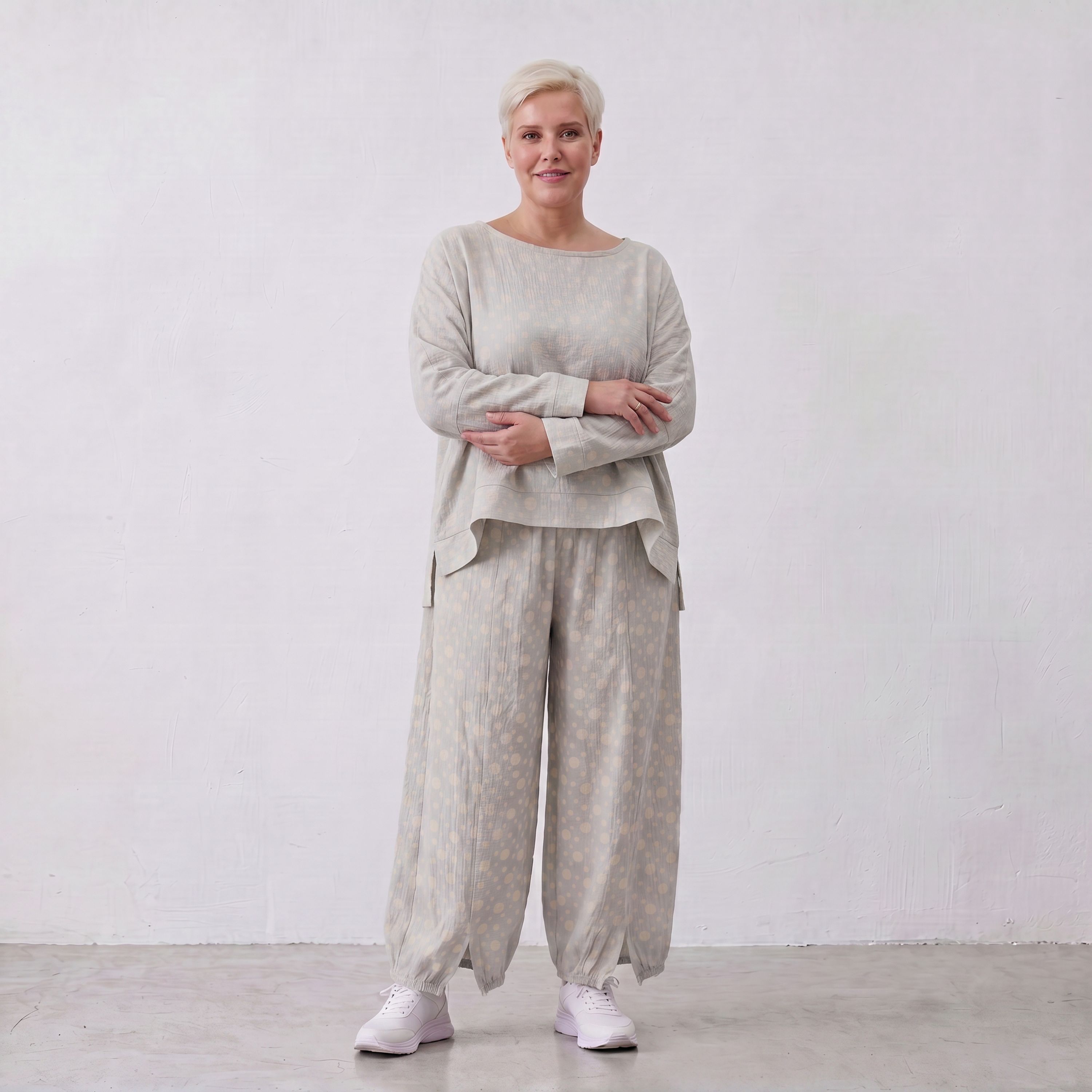Fliessende BaumwollMousseline Ballonhose Lagenlook Hellblau Ecru leger zeitlos ausgefallen
