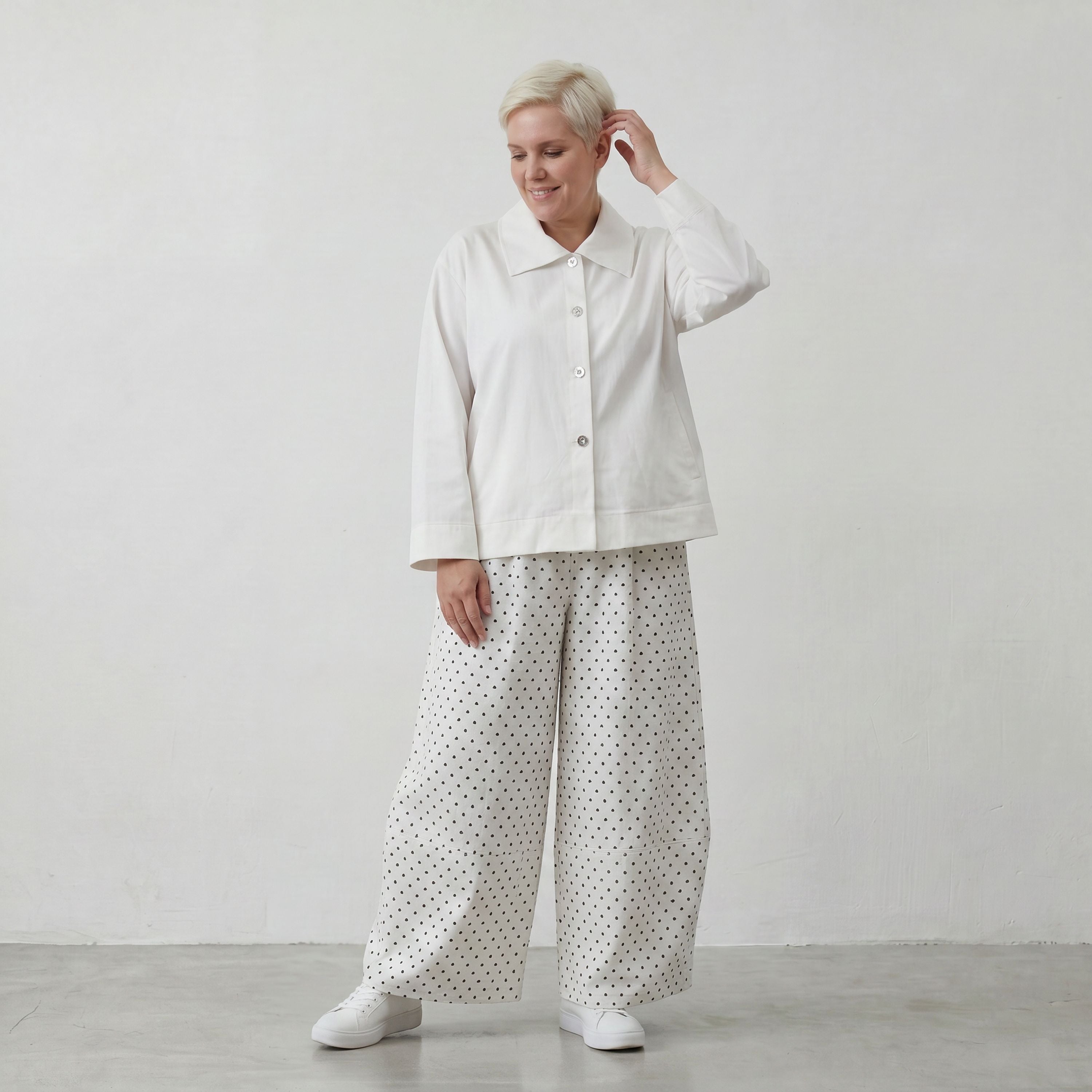 Zeitlose Marlenehose in Weiß Schwarz Karo locker Oversize Lagenlook luftig elegant weich