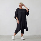 Fließendes Shirt aus Viskose Jersey in Schwarz mit Volantärmeln und A-Linie Silhouette