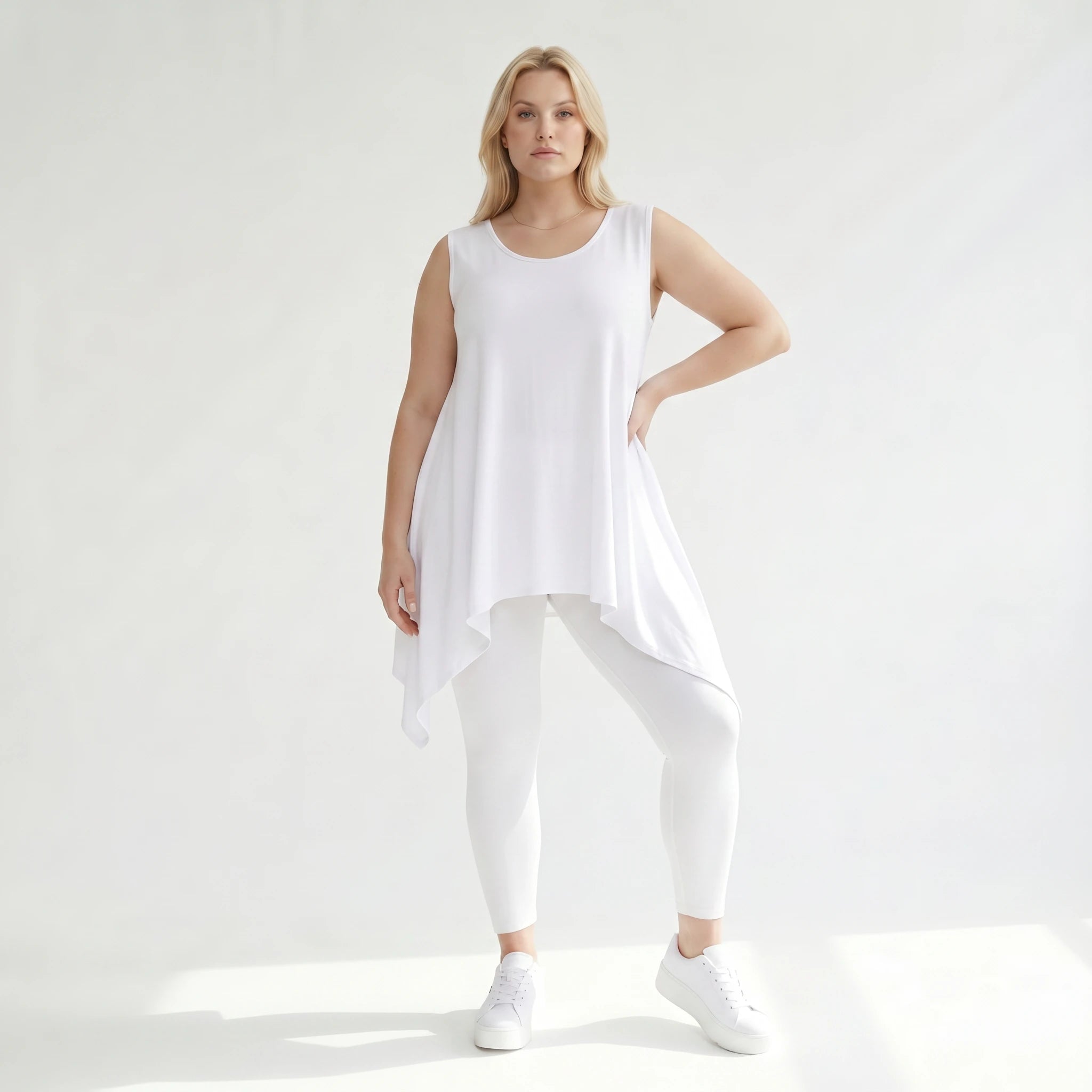 Zipfel Top von AKH Fashion aus Viskose, 1312.01975, Weiß, Schick, Modern, Bequem