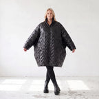 Schwarze Steppjacke mit grafischem Muster oversized wasserabweisend warm mit Taschen