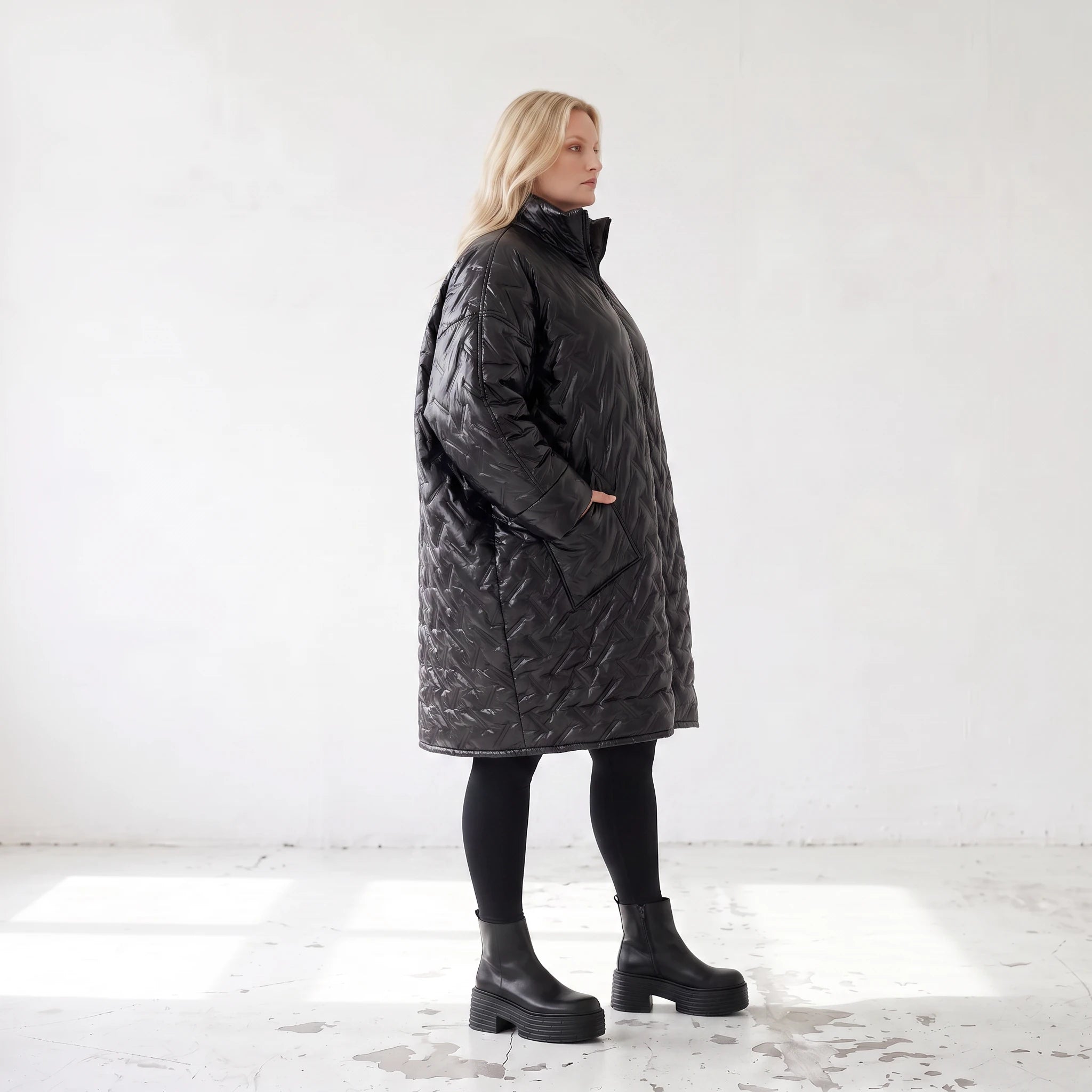 Schwarze Steppjacke mit grafischem Muster oversized wasserabweisend warm mit Taschen