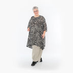  A-Form Bigshirt von AKH Fashion aus Viskose, 1494.02666, Schwarz/Ecru, Blumen, Ausgefallen