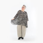  A-Form Bigshirt von AKH Fashion aus Viskose, 1494.00593, Schwarz/Ecru, Blumen, Ausgefallen
