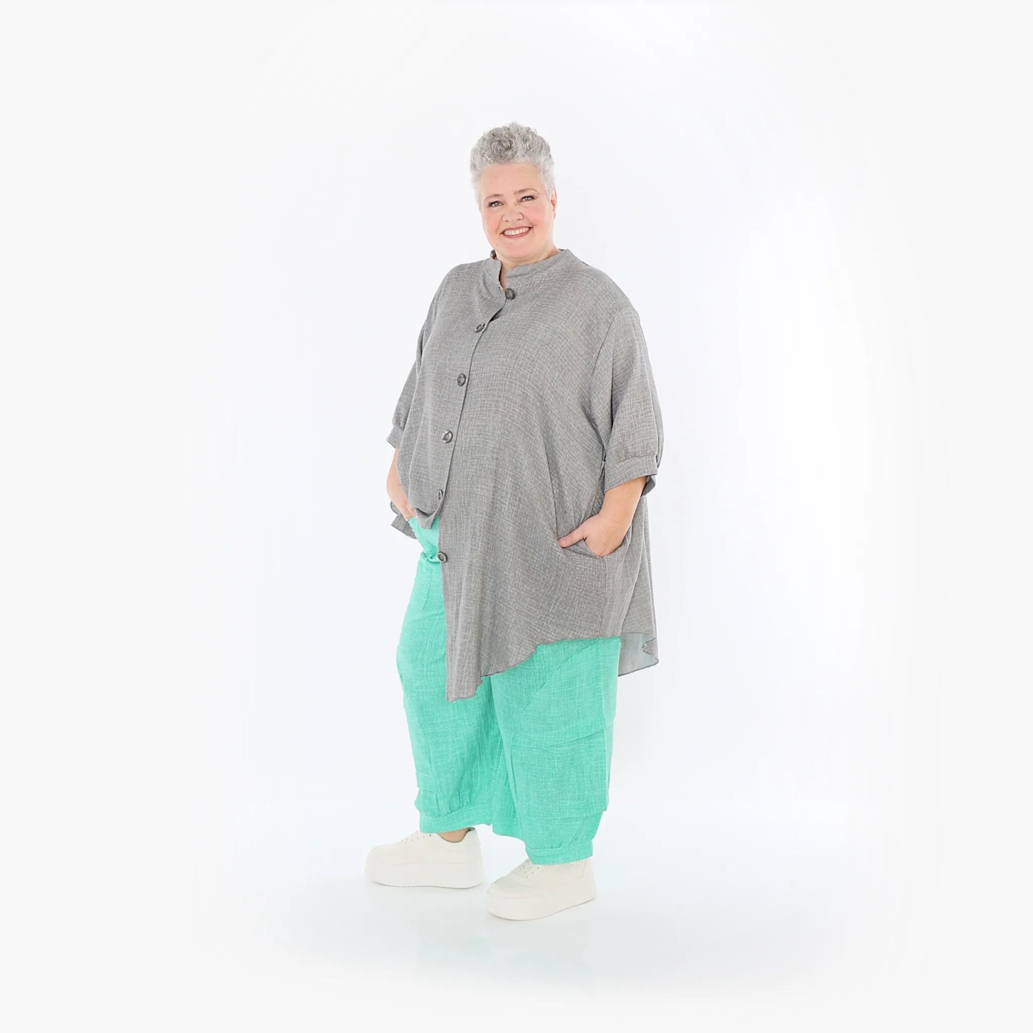  AKH Fashion Bluse in gerundeter Form, aus Baumwolle, 1501.07106, Grau, Ausgefallen, Schick