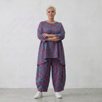 Bigshirt in Blau Rot mit floralem Muster A-Form Rundhals und Dreiviertelarm luftig weit